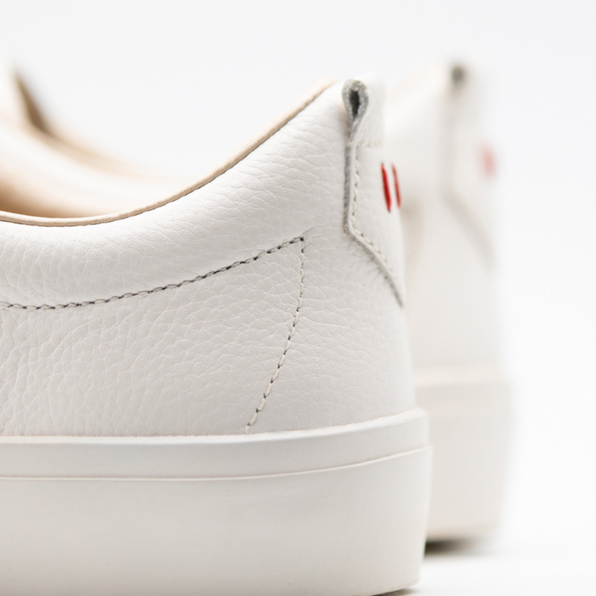 Cavell / White Full-Grain Leather