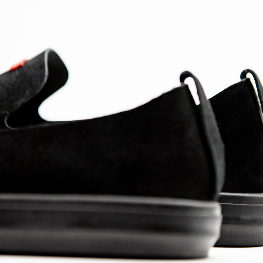 Glover Black / Black Pig Suede