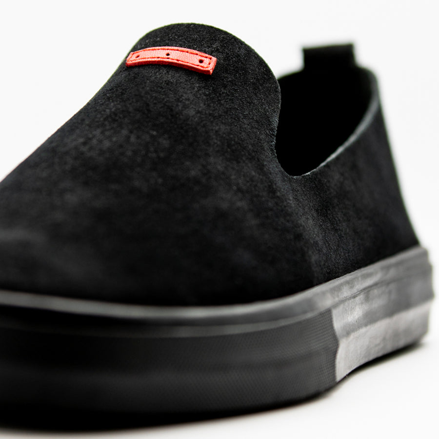 Glover Black / Black Pig Suede