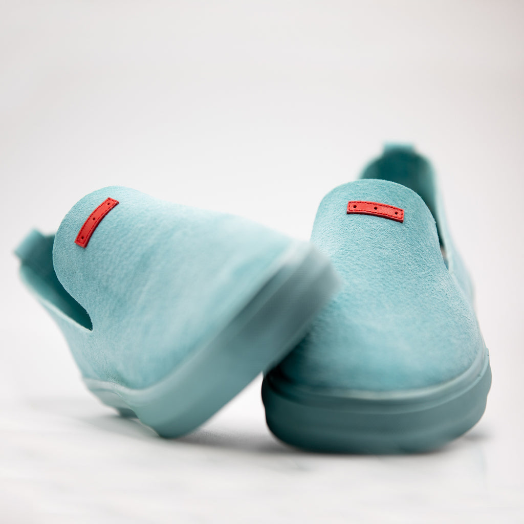 Glover / Light Blue Pig Suede