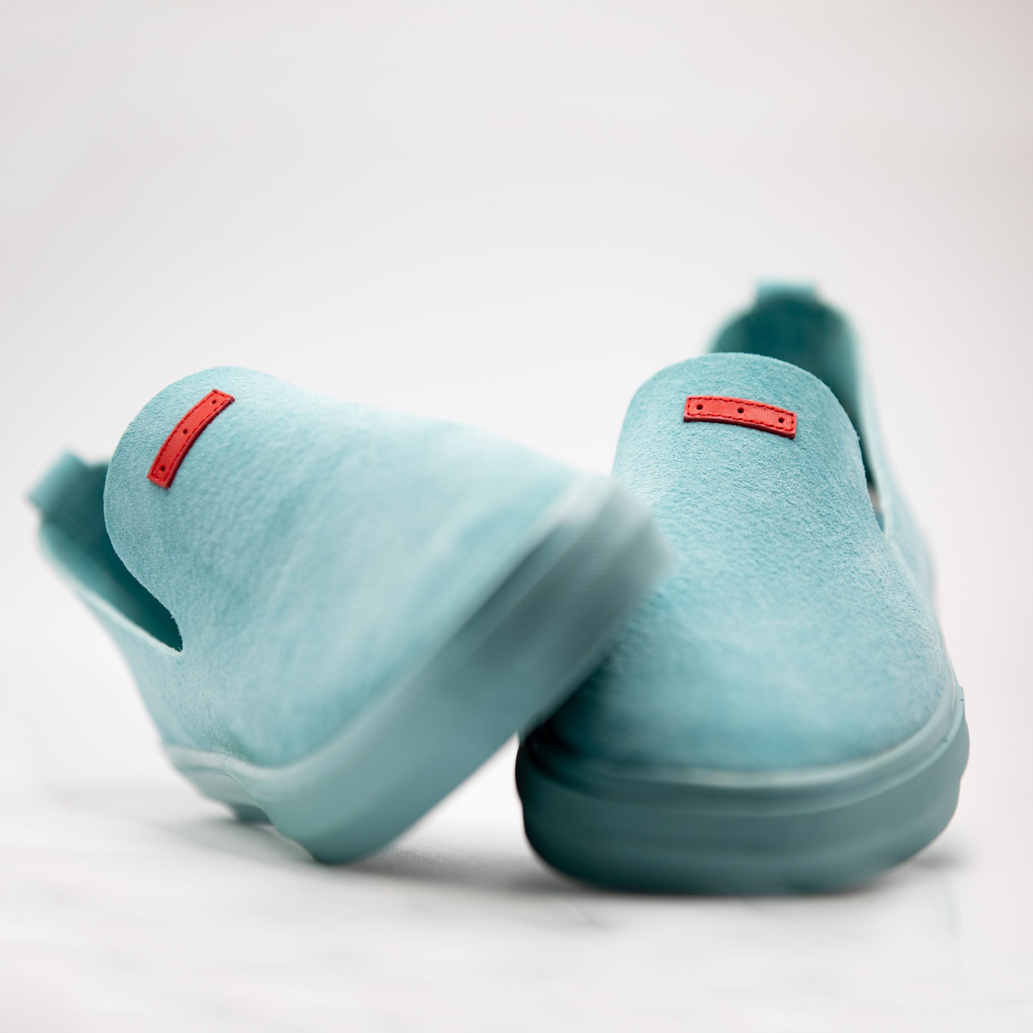 Glover / Light Blue Pig Suede