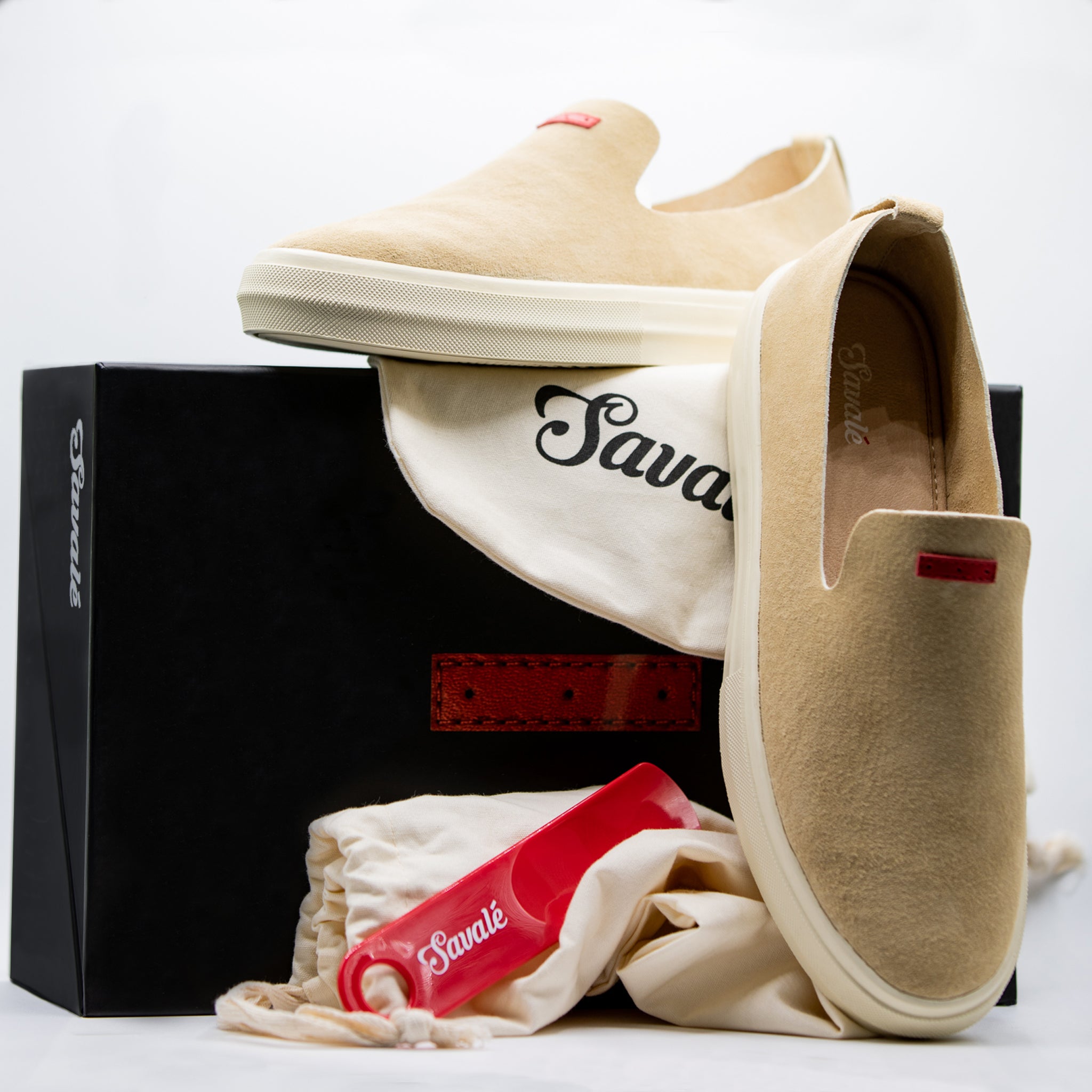 Glover / Tan Pig Suede / White