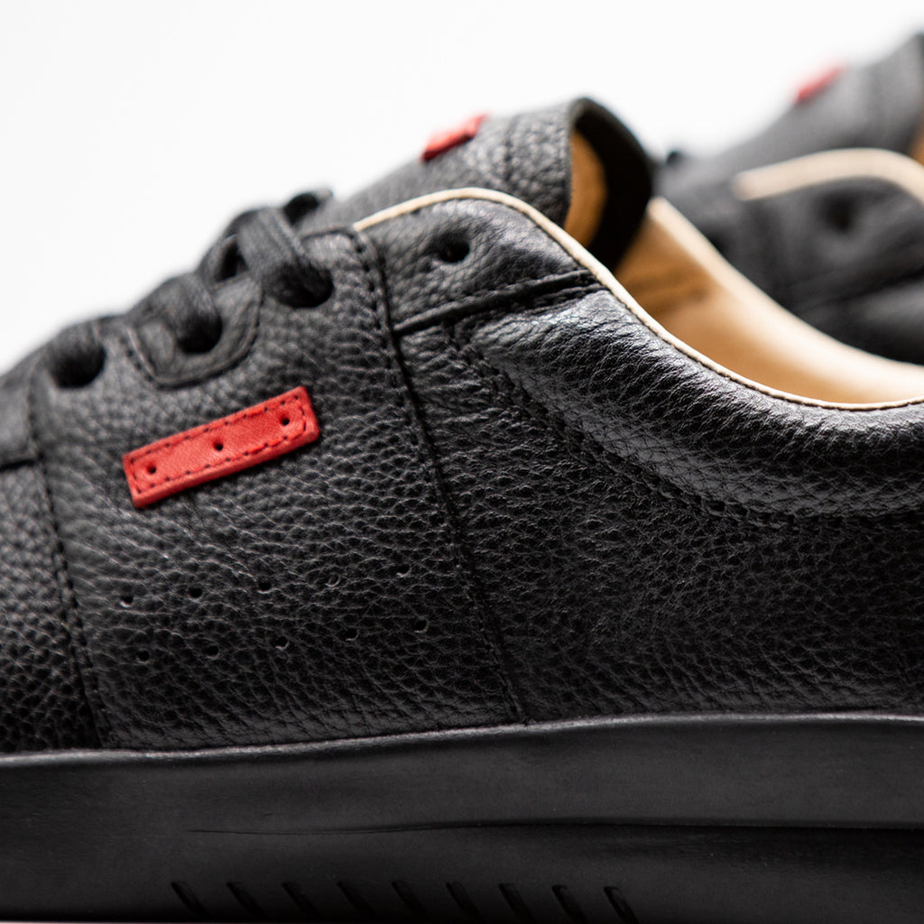 Harmann Black Full-Grain Leather / Black