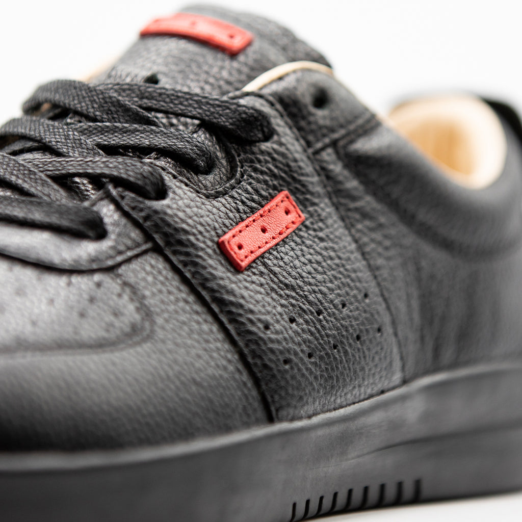 Harmann Black Full-Grain Leather / Black