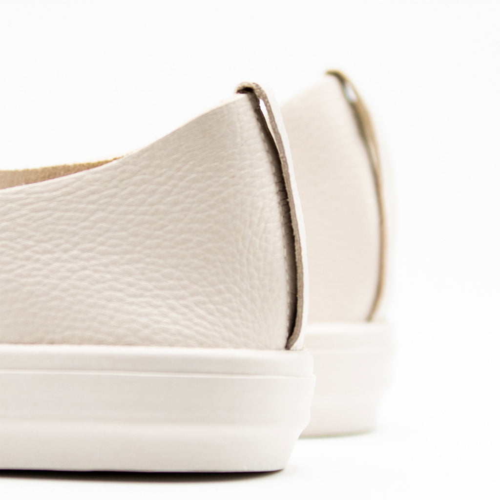 Glover / Light Grey Full-Grain Leather