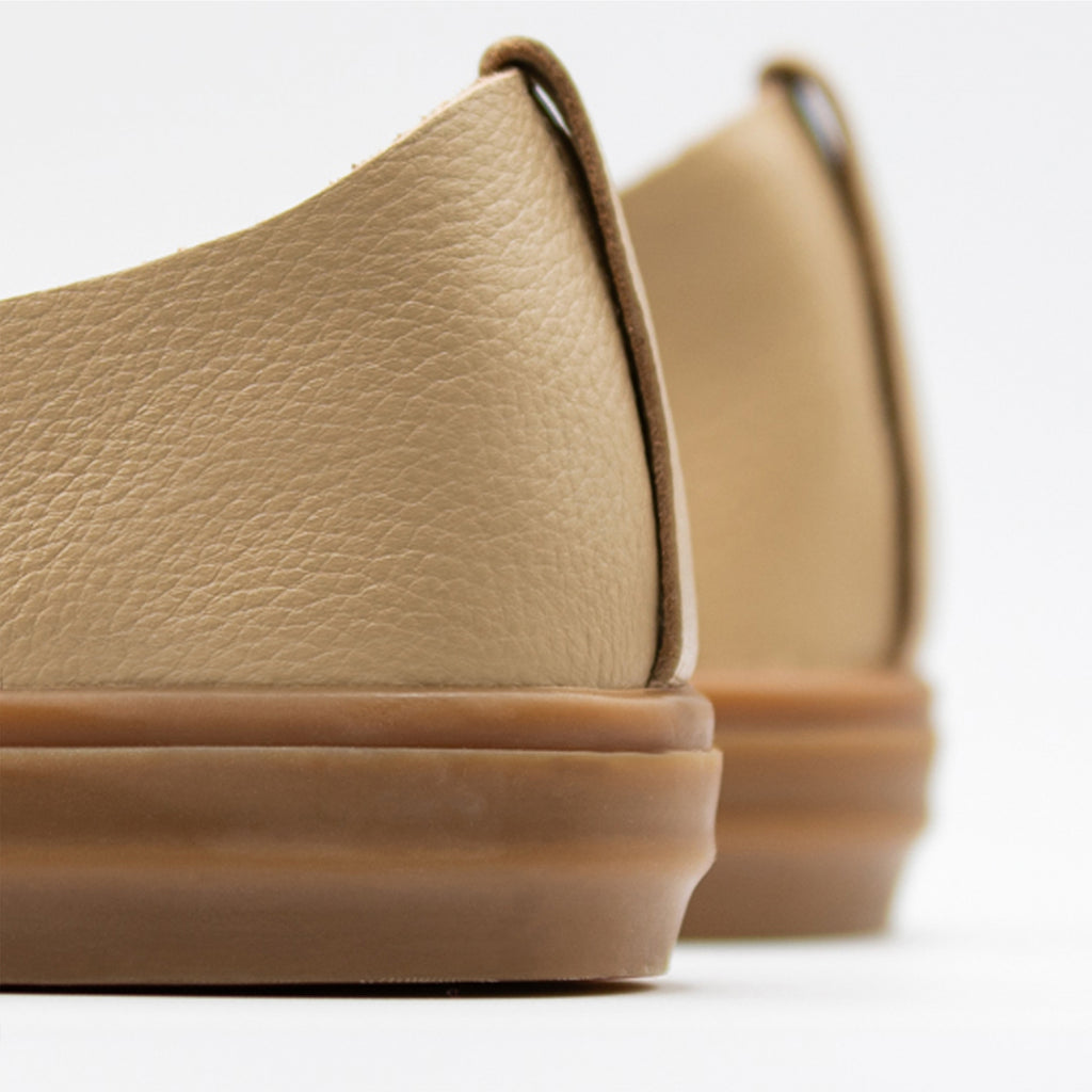 Glover / Tan Full-Grain Leather / Gum
