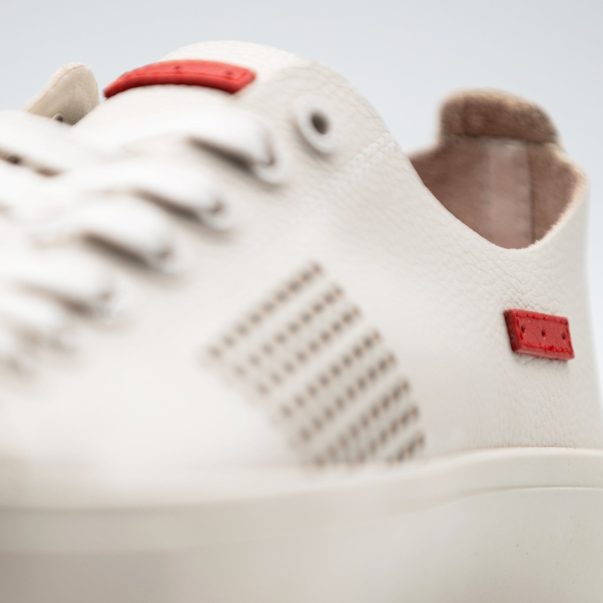 Seika / Light Bone Grey Full-Grain Leather