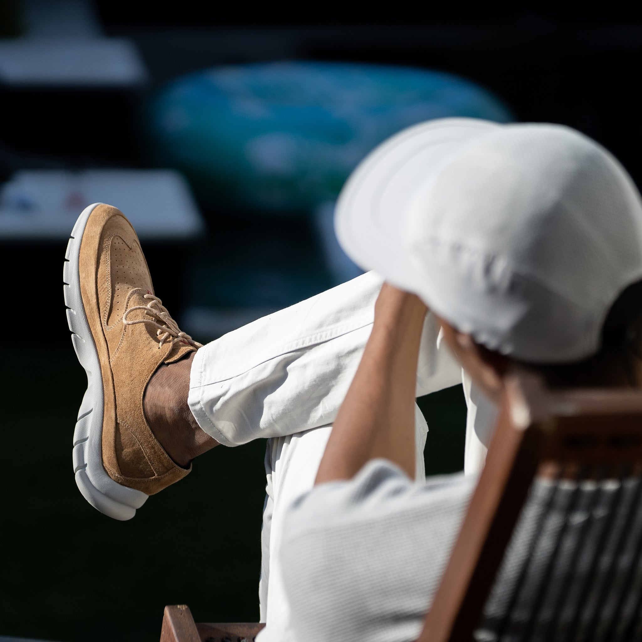 Sisero / Tan Brown Pig Suede