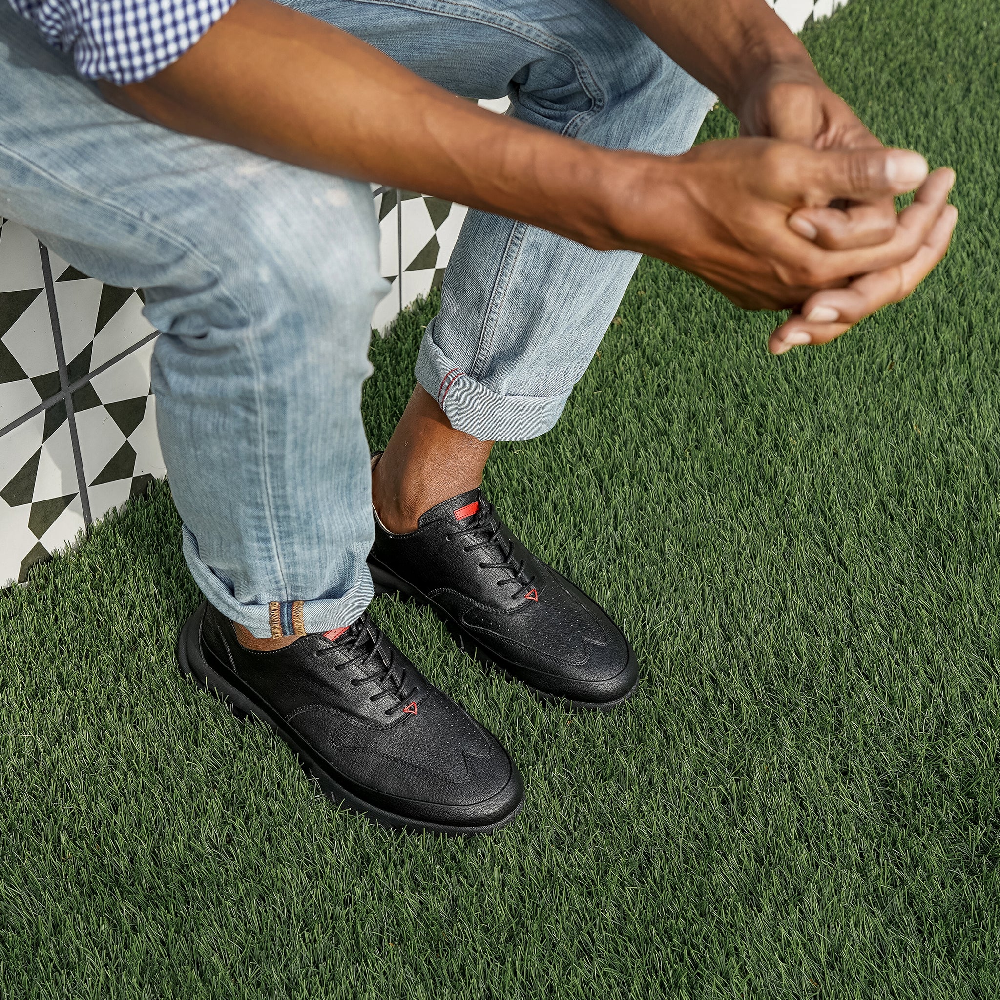 Sisero / Black Full-Grain Leather / Black