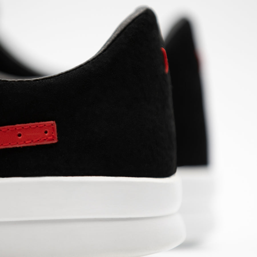 Stanley Black Pig Suede / White
